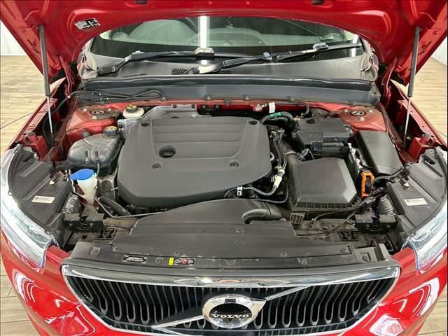 ＸＣ４０ Ｂ３　モメンタム　ＡｐｐｌｅＣａｒｐｌａｙ／全周囲カメラ／フルセグ／ブラインドスポット／アダプティブクルーズコントロール／シートヒーター／ステアリングヒーター／パワーテールゲート／ＬＥＤヘッドライト／パワーシート（12枚目）