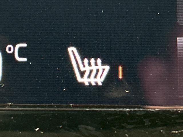 ＸＣ４０ Ｂ３　モメンタム　ＡｐｐｌｅＣａｒｐｌａｙ／全周囲カメラ／フルセグ／ブラインドスポット／アダプティブクルーズコントロール／シートヒーター／ステアリングヒーター／パワーテールゲート／ＬＥＤヘッドライト／パワーシート（34枚目）