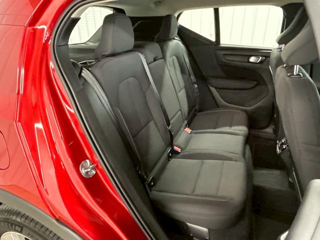 ＸＣ４０ Ｂ３　モメンタム　ＡｐｐｌｅＣａｒｐｌａｙ／全周囲カメラ／フルセグ／ブラインドスポット／アダプティブクルーズコントロール／シートヒーター／ステアリングヒーター／パワーテールゲート／ＬＥＤヘッドライト／パワーシート（64枚目）