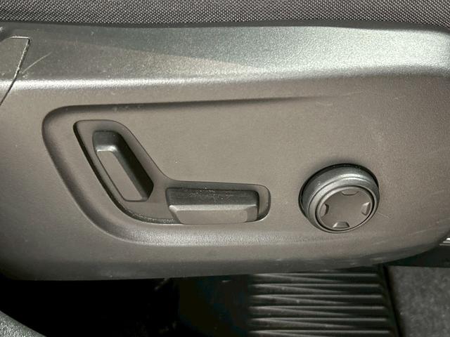 ＸＣ４０ Ｂ３　モメンタム　ＡｐｐｌｅＣａｒｐｌａｙ／全周囲カメラ／フルセグ／ブラインドスポット／アダプティブクルーズコントロール／シートヒーター／ステアリングヒーター／パワーテールゲート／ＬＥＤヘッドライト／パワーシート（66枚目）