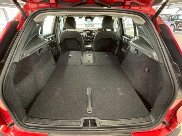 ＸＣ４０ Ｂ３　モメンタム　ＡｐｐｌｅＣａｒｐｌａｙ／全周囲カメラ／フルセグ／ブラインドスポット／アダプティブクルーズコントロール／シートヒーター／ステアリングヒーター／パワーテールゲート／ＬＥＤヘッドライト／パワーシート（67枚目）