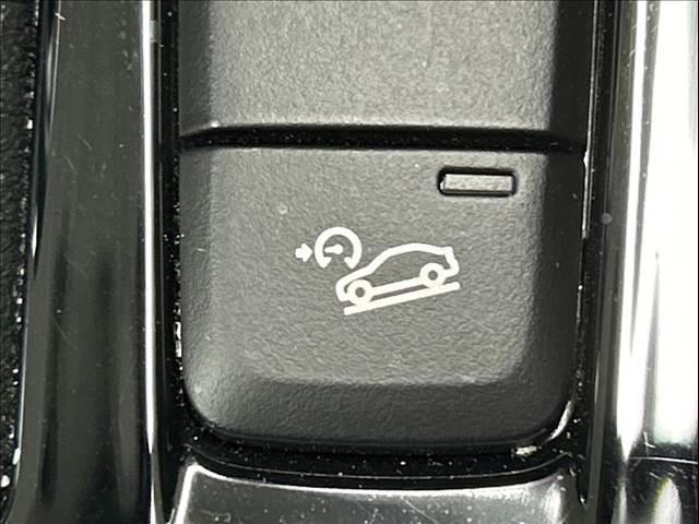 X1 xDrive 18d xライン 1オーナー/メーカーナビ/バックカメラ/Bluetooth/茶革/シートヒーター/アダプティブクルーズコントロール/電動リアゲート/ダウンヒルアシストコントロール/クリアランスソナー/LEDヘッド(10枚目)