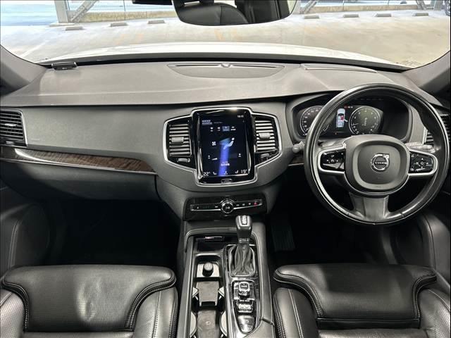 ＸＣ９０ Ｔ６　ＡＷＤ　インスクリプション　サンルーフ／黒革シート／ベンチレーション／シートヒーター／ステアリングヒーター／全周囲カメラ／ＡｐｐｌｅＣａｒＰｌａｙ／ブラインドスポット／パワーテールゲート／フルセグ／ヘッドアップディスプレイ（2枚目）
