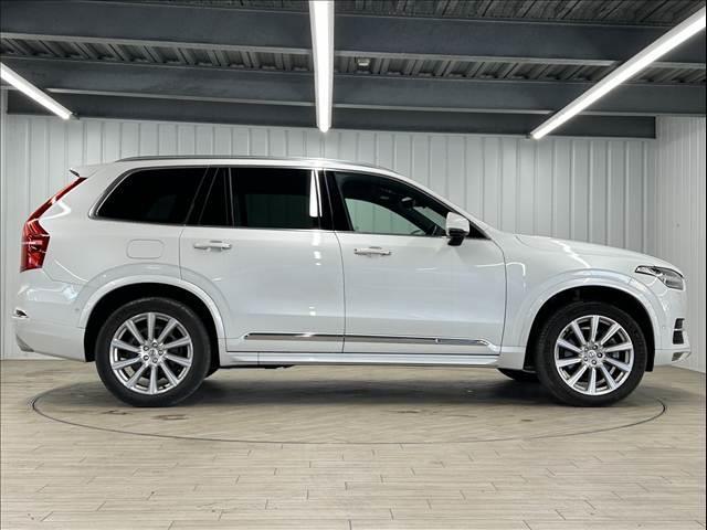 ＸＣ９０ Ｔ６　ＡＷＤ　インスクリプション　サンルーフ／黒革シート／ベンチレーション／シートヒーター／ステアリングヒーター／全周囲カメラ／ＡｐｐｌｅＣａｒＰｌａｙ／ブラインドスポット／パワーテールゲート／フルセグ／ヘッドアップディスプレイ（15枚目）