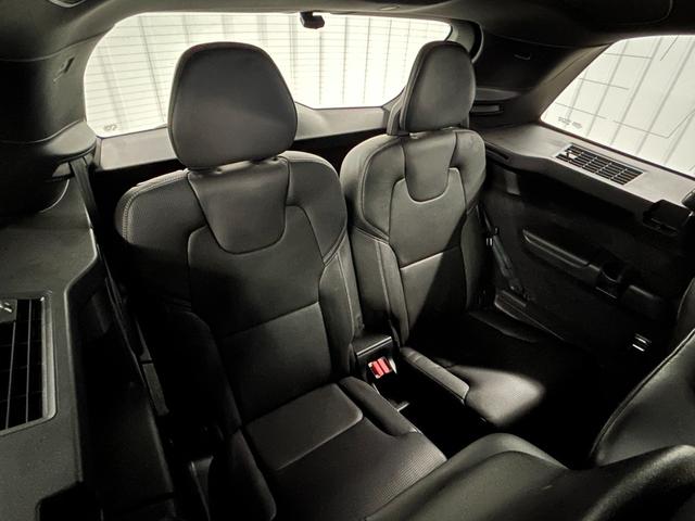 ＸＣ９０ Ｔ６　ＡＷＤ　インスクリプション　サンルーフ／黒革シート／ベンチレーション／シートヒーター／ステアリングヒーター／全周囲カメラ／ＡｐｐｌｅＣａｒＰｌａｙ／ブラインドスポット／パワーテールゲート／フルセグ／ヘッドアップディスプレイ（51枚目）