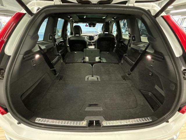 ＸＣ９０ Ｔ６　ＡＷＤ　インスクリプション　サンルーフ／黒革シート／ベンチレーション／シートヒーター／ステアリングヒーター／全周囲カメラ／ＡｐｐｌｅＣａｒＰｌａｙ／ブラインドスポット／パワーテールゲート／フルセグ／ヘッドアップディスプレイ（53枚目）