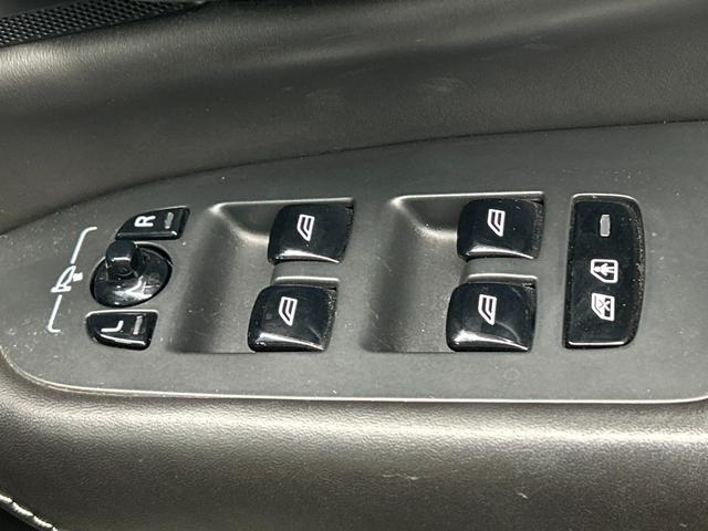 ＸＣ９０ Ｔ６　ＡＷＤ　インスクリプション　サンルーフ／黒革シート／ベンチレーション／シートヒーター／ステアリングヒーター／全周囲カメラ／ＡｐｐｌｅＣａｒＰｌａｙ／ブラインドスポット／パワーテールゲート／フルセグ／ヘッドアップディスプレイ（59枚目）