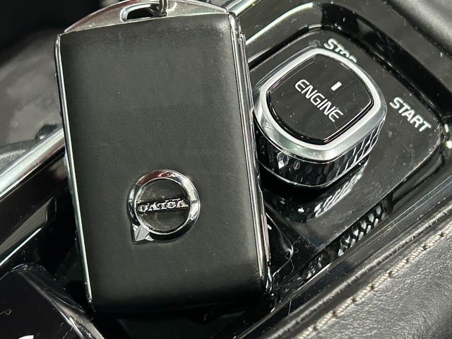 ＸＣ９０ Ｔ６　ＡＷＤ　インスクリプション　サンルーフ／黒革シート／ベンチレーション／シートヒーター／ステアリングヒーター／全周囲カメラ／ＡｐｐｌｅＣａｒＰｌａｙ／ブラインドスポット／パワーテールゲート／フルセグ／ヘッドアップディスプレイ（66枚目）