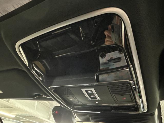 レンジローバーヴェラール Ｒ－ＤＹＮＡＭＩＣ　Ｓ　パノラマルーフ／ＭＥＲＩＤＩＡＮサウンド／全周囲カメラ／シートクーラー／シートクーラー／後期モデル／レーダークルーズコントロール／プッシュスタート／Ｂｌｕｅｔｏｏｔｈ接続／ブラインドスポットモニター／（47枚目）