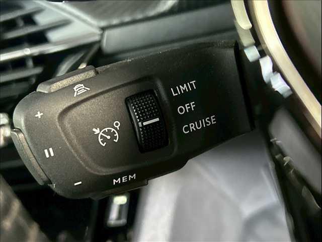 ２００８ アリュール　ハイラインパッケージ／ＡｐｐｌｅＣａｒｐｌａｙ／黒革シート／全周囲カメラ／シートヒーター／アンビエントライト／ブラインドスポット／パワーテールゲートアダプティブクルーズコントロール／パワーシート（5枚目）