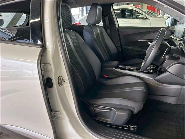 ２００８ アリュール　ハイラインパッケージ／ＡｐｐｌｅＣａｒｐｌａｙ／黒革シート／全周囲カメラ／シートヒーター／アンビエントライト／ブラインドスポット／パワーテールゲートアダプティブクルーズコントロール／パワーシート（7枚目）