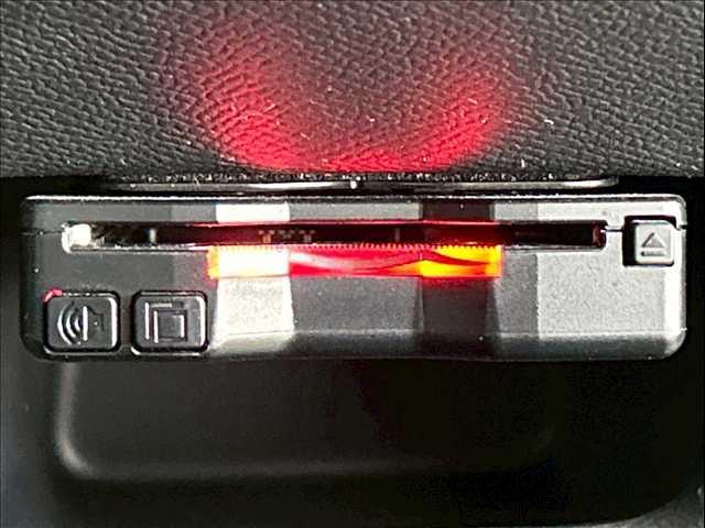 ２００８ アリュール　ハイラインパッケージ／ＡｐｐｌｅＣａｒｐｌａｙ／黒革シート／全周囲カメラ／シートヒーター／アンビエントライト／ブラインドスポット／パワーテールゲートアダプティブクルーズコントロール／パワーシート（10枚目）