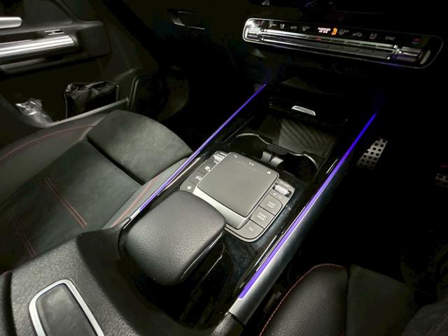 GLAクラス GLA200d 4マチック AMGライン サンルーフ/レーダーセーフティPKG/全周囲カメラ/シートヒーター/パワーテールゲート/ブラインドスポット/アダプティブクルーズコントロール/フルセグ/パワーシート/ETC/メーカーナビ/キーレスゴー(36枚目)