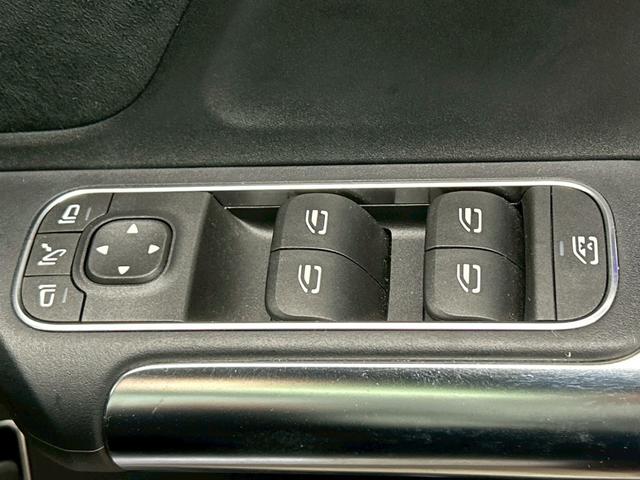 GLAクラス GLA200d 4マチック AMGライン サンルーフ/レーダーセーフティPKG/全周囲カメラ/シートヒーター/パワーテールゲート/ブラインドスポット/アダプティブクルーズコントロール/フルセグ/パワーシート/ETC/メーカーナビ/キーレスゴー(40枚目)