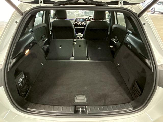 GLAクラス GLA200d 4マチック AMGライン サンルーフ/レーダーセーフティPKG/全周囲カメラ/シートヒーター/パワーテールゲート/ブラインドスポット/アダプティブクルーズコントロール/フルセグ/パワーシート/ETC/メーカーナビ/キーレスゴー(60枚目)