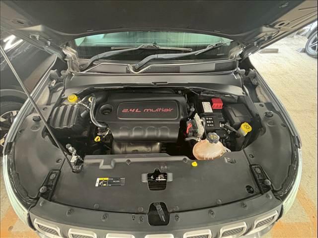 ジープ・コンパス ロンジチュード　ＡｐｐｌｅＣａｒＰｌａｙ／アダプティブクルーズコントロール／ブラインドスポット／バックモニター／ＬＥＤヘッドライト／デジタル液晶メーター／ＥＴＣ／プッシュスタート／フルセグ／純正アルミホイール（12枚目）