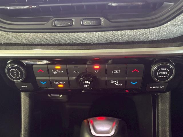 ジープ・コンパス ロンジチュード　ＡｐｐｌｅＣａｒＰｌａｙ／アダプティブクルーズコントロール／ブラインドスポット／バックモニター／ＬＥＤヘッドライト／デジタル液晶メーター／ＥＴＣ／プッシュスタート／フルセグ／純正アルミホイール（38枚目）