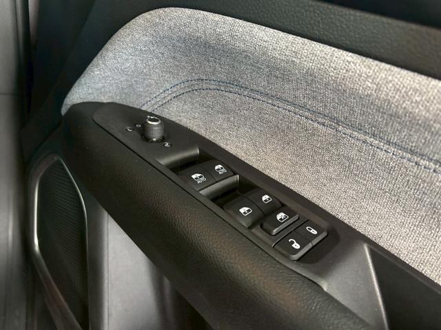 ジープ・コンパス ロンジチュード　ＡｐｐｌｅＣａｒＰｌａｙ／アダプティブクルーズコントロール／ブラインドスポット／バックモニター／ＬＥＤヘッドライト／デジタル液晶メーター／ＥＴＣ／プッシュスタート／フルセグ／純正アルミホイール（41枚目）