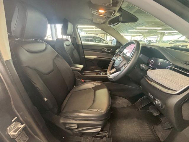 ジープ・コンパス ロンジチュード　ＡｐｐｌｅＣａｒＰｌａｙ／アダプティブクルーズコントロール／ブラインドスポット／バックモニター／ＬＥＤヘッドライト／デジタル液晶メーター／ＥＴＣ／プッシュスタート／フルセグ／純正アルミホイール（55枚目）