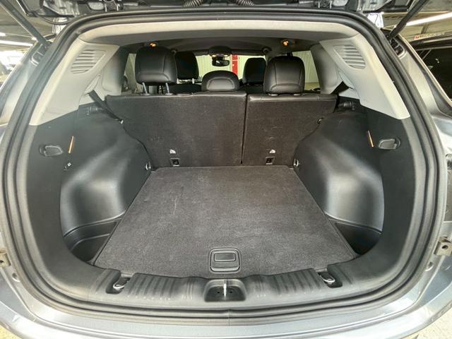 ジープ・コンパス ロンジチュード　ＡｐｐｌｅＣａｒＰｌａｙ／アダプティブクルーズコントロール／ブラインドスポット／バックモニター／ＬＥＤヘッドライト／デジタル液晶メーター／ＥＴＣ／プッシュスタート／フルセグ／純正アルミホイール（60枚目）