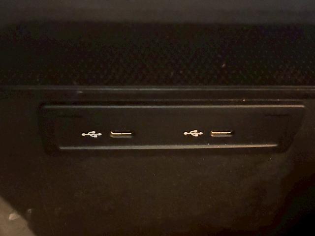 ＧＬＣ ＧＬＣ２２０ｄ　４マチック　ＡＭＧライン　サンルーフ／全周囲カメラ／シートヒーター／アンビエントライト／ブラインドアシスト／エアサスペンション／パワーシート／ＵＳＢポート／電動リアゲート／アダプティブクルーズコントロール／キーレスゴー（34枚目）