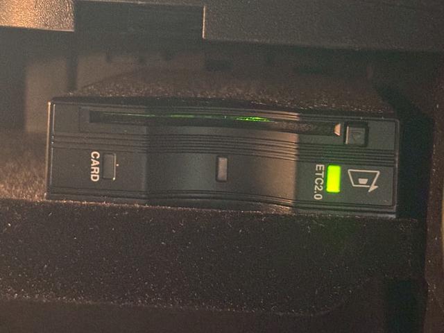 ＧＬＣ ＧＬＣ２２０ｄ　４マチック　ＡＭＧライン　サンルーフ／全周囲カメラ／シートヒーター／アンビエントライト／ブラインドアシスト／エアサスペンション／パワーシート／ＵＳＢポート／電動リアゲート／アダプティブクルーズコントロール／キーレスゴー（43枚目）