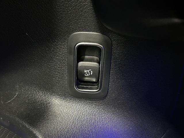 GLB GLB200d AMGライン 全周囲カメラ/アンビエントライト/フルセグ/ブラインドスポットモニター/シートヒーター/パワーシート/シートメモリー/Bluetooth接続/キーレスゴー/アイドリングストップ/ステアリングスイッチ(39枚目)