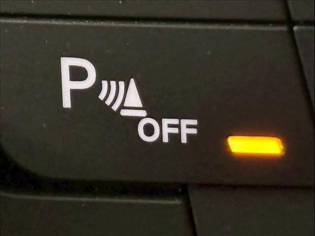 ジープ・レネゲード ナイトイーグル　特別仕様車／ＡｐｐｌｅＣａｒｐｌａｙ／クリアランスソナー／ブラインドアシスト／アイドリングストップ／レーンキープアシスト／ＵＳＢポート／スマートキー／クルーズコントロール／ＥＴＣ／オートライト（9枚目）