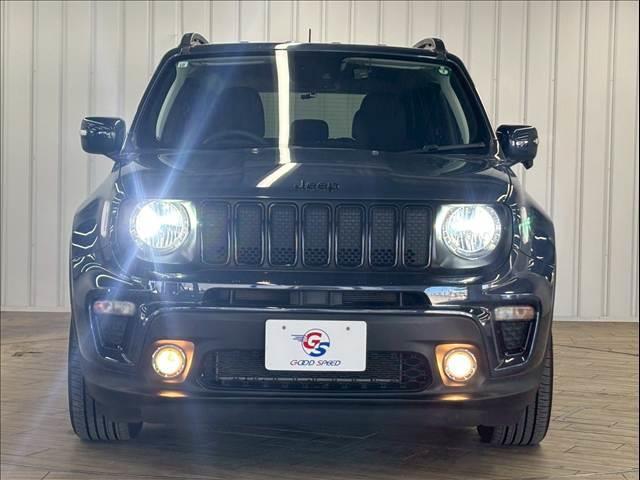 ジープ・レネゲード ナイトイーグル　特別仕様車／ＡｐｐｌｅＣａｒｐｌａｙ／クリアランスソナー／ブラインドアシスト／アイドリングストップ／レーンキープアシスト／ＵＳＢポート／スマートキー／クルーズコントロール／ＥＴＣ／オートライト（13枚目）