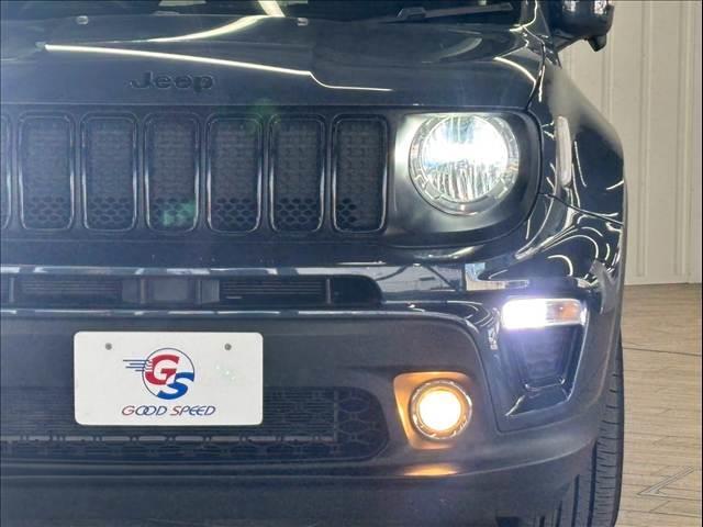 ジープ・レネゲード ナイトイーグル　特別仕様車／ＡｐｐｌｅＣａｒｐｌａｙ／クリアランスソナー／ブラインドアシスト／アイドリングストップ／レーンキープアシスト／ＵＳＢポート／スマートキー／クルーズコントロール／ＥＴＣ／オートライト（20枚目）