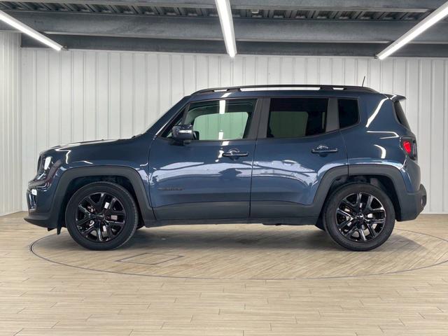 ジープ・レネゲード ナイトイーグル　特別仕様車／ＡｐｐｌｅＣａｒｐｌａｙ／クリアランスソナー／ブラインドアシスト／アイドリングストップ／レーンキープアシスト／ＵＳＢポート／スマートキー／クルーズコントロール／ＥＴＣ／オートライト（60枚目）