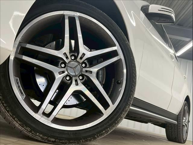 GLE GLE350d 4マチックスポーツ メーカーナビ/全周囲カメラ/フルセグTV/Bluetooth/サンルーフ/黒革/シートヒーター/サンルーフ/アダプティブクルーズコントロール/ブラインドスポットモニター/電動リアゲート(19枚目)