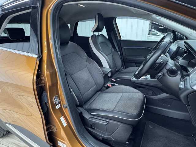 キャプチャー インテンス　純正ディスプレイオーディオ／ＡｐｐｌｅＣａｒＰｌａｙ／アンドロイドオート／Ｂｌｕｅｔｏｏｔｈ／全周囲カメラ／アダプティブクルーズコントロール／シートヒーター／ステアリングヒーター／ブラインドスポット（7枚目）