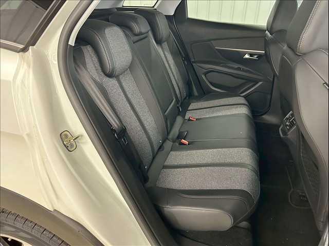 ３００８ ＧＴ　Ｂｌｕｅ　ＨＤｉ　スペシャルエディション　グリップコントロール／ブラインドスポット／オートエアコン／バックカメラ／クルーズコントロール／電動リアゲート／ＥＴＣ／ＵＳＢポート／プッシュスタート／パドルシフト／チャイルドロック／レーンキープアシス（8枚目）