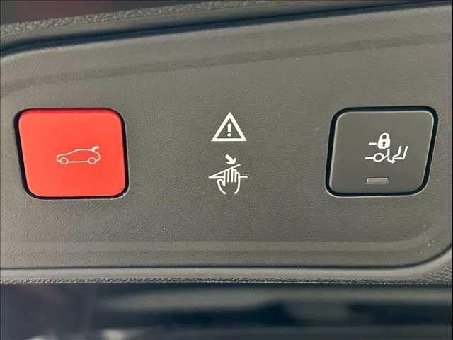 ３００８ ＧＴ　Ｂｌｕｅ　ＨＤｉ　スペシャルエディション　グリップコントロール／ブラインドスポット／オートエアコン／バックカメラ／クルーズコントロール／電動リアゲート／ＥＴＣ／ＵＳＢポート／プッシュスタート／パドルシフト／チャイルドロック／レーンキープアシス（9枚目）