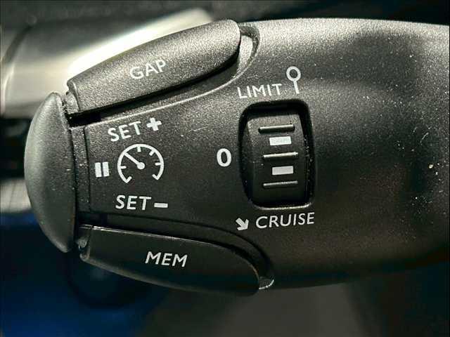 ３００８ ＧＴ　Ｂｌｕｅ　ＨＤｉ　スペシャルエディション　グリップコントロール／ブラインドスポット／オートエアコン／バックカメラ／クルーズコントロール／電動リアゲート／ＥＴＣ／ＵＳＢポート／プッシュスタート／パドルシフト／チャイルドロック／レーンキープアシス（11枚目）