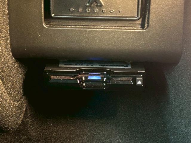 ３００８ ＧＴ　Ｂｌｕｅ　ＨＤｉ　スペシャルエディション　グリップコントロール／ブラインドスポット／オートエアコン／バックカメラ／クルーズコントロール／電動リアゲート／ＥＴＣ／ＵＳＢポート／プッシュスタート／パドルシフト／チャイルドロック／レーンキープアシス（35枚目）