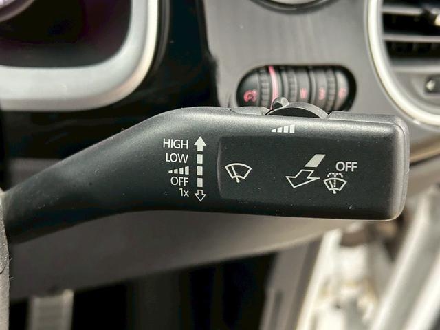 ザ・ビートル Rライン ブラインドスポット/純正ナビ/クルーズコントロール/バックモニター/フルセグ/クリアランスソナー/プッシュスタート/パドルシフト/ETC/純正アルミホイールオートエアコン/オートライト(40枚目)