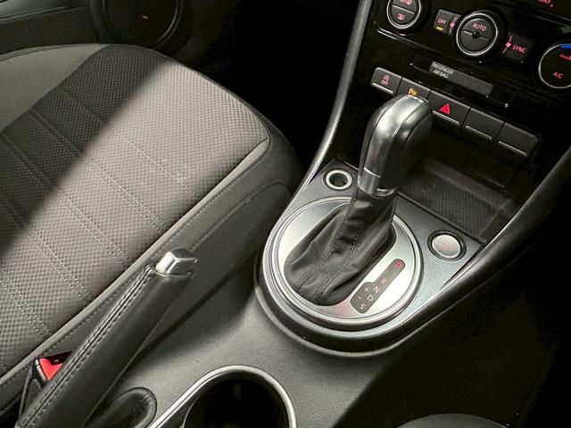 ザ・ビートル Rライン ブラインドスポット/純正ナビ/クルーズコントロール/バックモニター/フルセグ/クリアランスソナー/プッシュスタート/パドルシフト/ETC/純正アルミホイールオートエアコン/オートライト(55枚目)