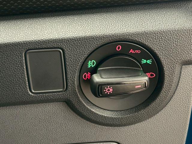 T-クロス TSI 1st 特別仕様車/AppleCarplay/アダプティブクルーズコントロール/ブラインドスポット/フルセグ/メーカーナビ/バックモニター/ETC/LEDヘッドライト/パーキングアシスト/CD・DVD再生(41枚目)