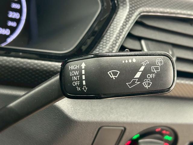 T-クロス TSI 1st 特別仕様車/AppleCarplay/アダプティブクルーズコントロール/ブラインドスポット/フルセグ/メーカーナビ/バックモニター/ETC/LEDヘッドライト/パーキングアシスト/CD・DVD再生(49枚目)