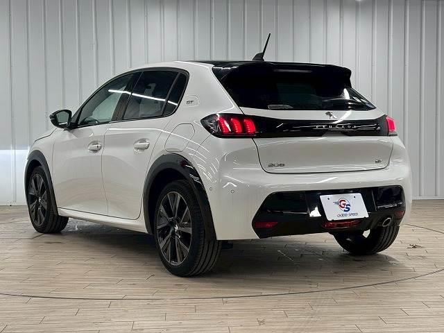 208 GT ガラスルーフ/AppleCarplay/レーンキープ/レーダークルーズコントロール/プッシュスタート/Bluetooth接続/LEDヘッドライト/デジタルインナーミラー/シートヒーター/(17枚目)