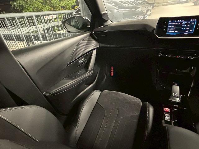 208 GT ガラスルーフ/AppleCarplay/レーンキープ/レーダークルーズコントロール/プッシュスタート/Bluetooth接続/LEDヘッドライト/デジタルインナーミラー/シートヒーター/(53枚目)