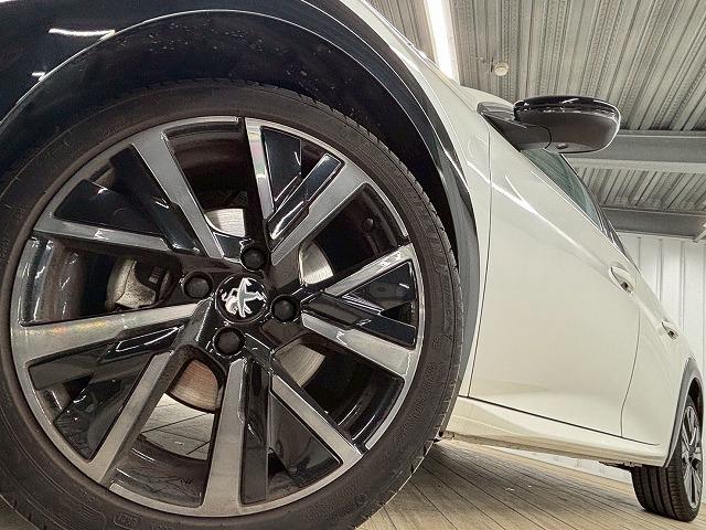 208 GT ガラスルーフ/AppleCarplay/レーンキープ/レーダークルーズコントロール/プッシュスタート/Bluetooth接続/LEDヘッドライト/デジタルインナーミラー/シートヒーター/(71枚目)