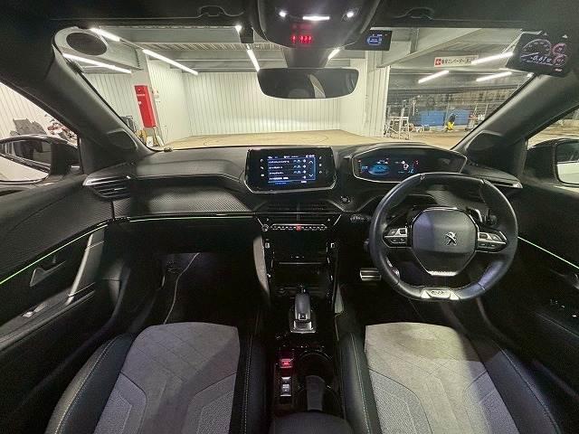 208 GT AppleCarPlay/アダプティブクルーズコントロール/パドルシフト/ステアリングスイッチ/ハーフレザ-シート/シートヒーター/バックモニター/革巻きハンドル/プッシュスタート/ETC/レーンキー(3枚目)