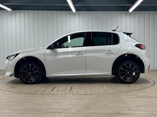 208 GT AppleCarPlay/アダプティブクルーズコントロール/パドルシフト/ステアリングスイッチ/ハーフレザ-シート/シートヒーター/バックモニター/革巻きハンドル/プッシュスタート/ETC/レーンキー(16枚目)