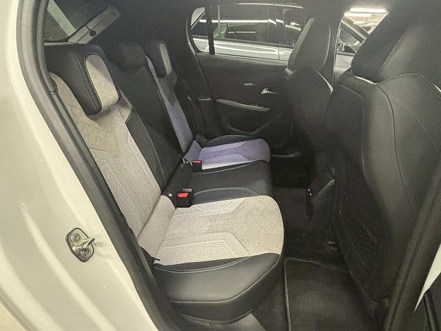 208 GT AppleCarPlay/アダプティブクルーズコントロール/パドルシフト/ステアリングスイッチ/ハーフレザ-シート/シートヒーター/バックモニター/革巻きハンドル/プッシュスタート/ETC/レーンキー(51枚目)