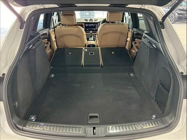 マカン ベースグレード AppleCarplay/全周囲カメラ/シートヒーター/ベージュレザーシート/シートクーラー/スポーツクロノパッケージ/ブラインドスポットモニター/レーダークルーズコントロール/ステアリングスイッチ(18枚目)