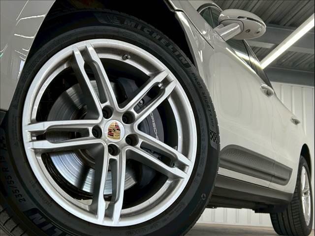 マカン ベースグレード AppleCarplay/全周囲カメラ/シートヒーター/ベージュレザーシート/シートクーラー/スポーツクロノパッケージ/ブラインドスポットモニター/レーダークルーズコントロール/ステアリングスイッチ(19枚目)