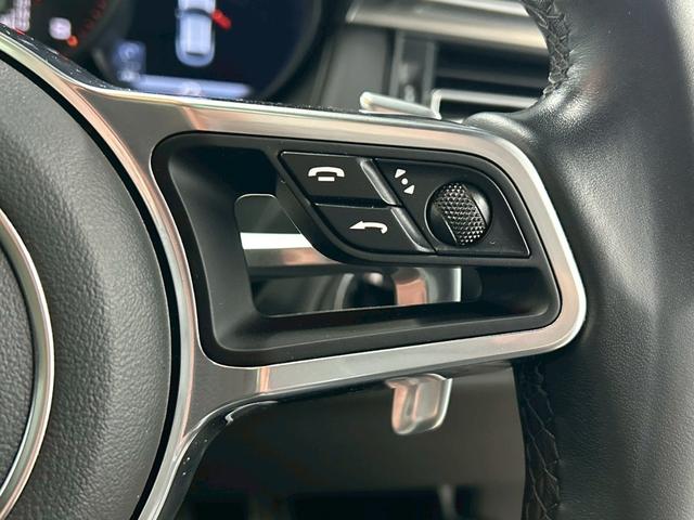 マカン ベースグレード パノラマサンルーフ/AppleCarplay/メーカーナビ/全周囲カメラ/シートヒーター/パワーシート/ハーフレザー/クルーズコントロール/パドルシフト/ステアリングスイッチ/パワーバックドア/ETC(33枚目)